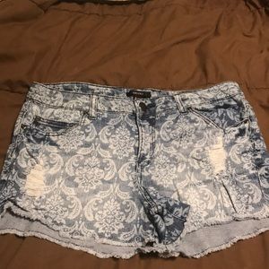 Paisley Distressed Jean Short